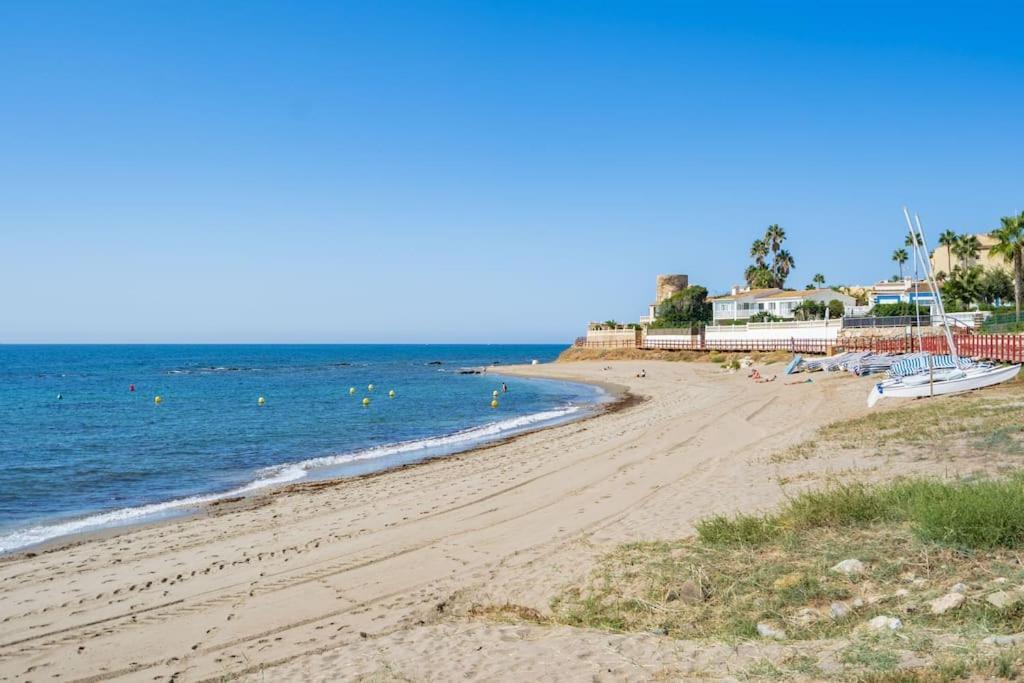 Cosy Apartment With Direct Access To The Sea Mijas Exteriör bild