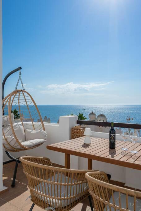 Cosy Apartment With Direct Access To The Sea Mijas Exteriör bild